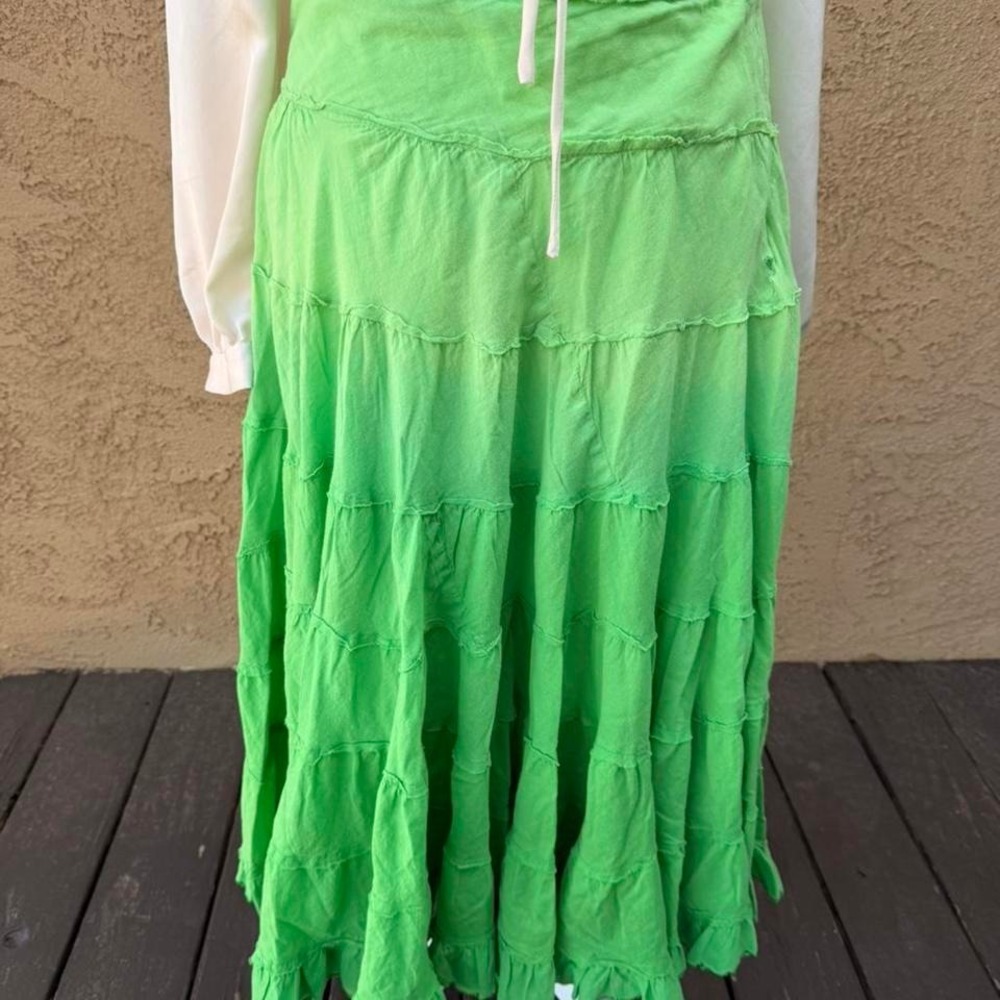 green tiered maxi skirt with ruffles - Picture 2 of 8